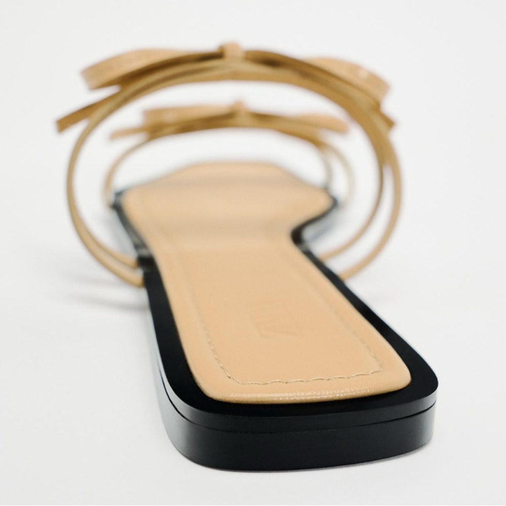 BOW TRIM FLAT SANDALS - Picture 7 of 8